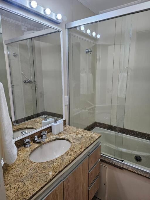 Flat Capitania Varam 143 Pitangueiras Guaruja Exterior photo